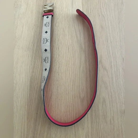 MCM Belt - Picture 2 of 13